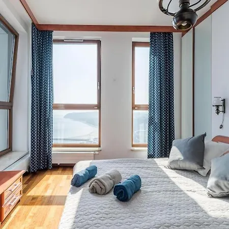 Urbannestgroup_seatowers * Gdynia